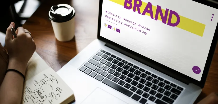 Corporate Identity: Cos'è e Come Costruire un Brand Forte